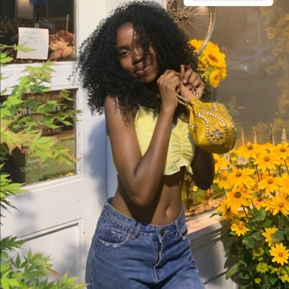 Meet your Posher, Annissa - Picture 3 of 5